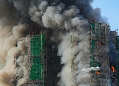 香港高層マンション火災の原因とは