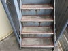 集合住宅　鉄製階段の塗装・防水工事