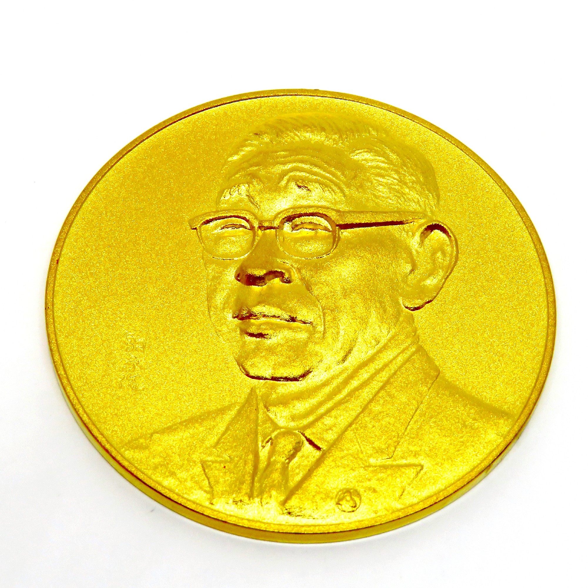 松下幸之助様が、刻印された純金メダルを買い取りさせて頂きました。｜池田次良