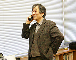 弁護士 折田泰宏さん仕事風景