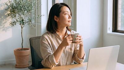 ビジネス英語で言葉が出てこないのはなぜ？単語やフレーズを増やしても話せない本当の理由