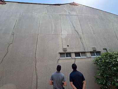 窓周りから雨漏りする原因