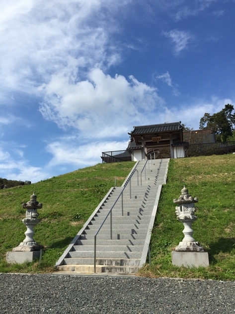 道安寺　山門前階段