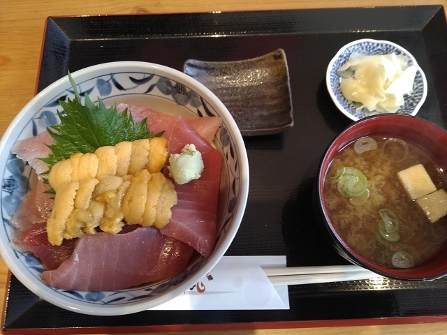 海鮮丼