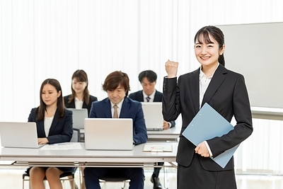 「若い人＝パソコンができる」は思い込み？