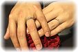 結婚指輪にブルーダイヤモンドやピンクダイヤモンドをアレンジできるコラニーがオススメ。