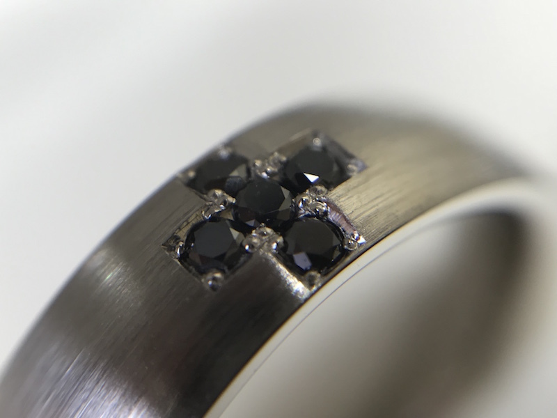 オーダーメイド結婚指輪鍛造製法ならジュエルミキ