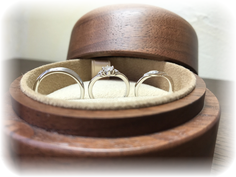 延岡で婚約指輪結婚指輪セットはジュエルミキ