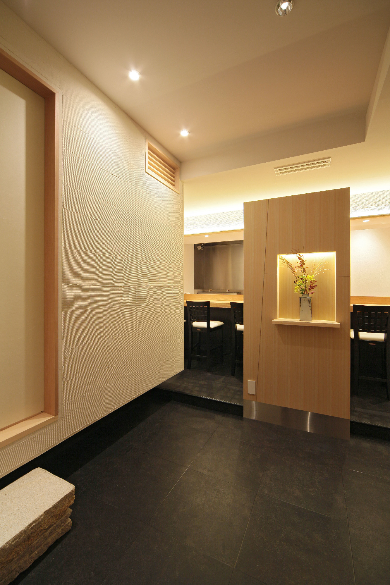 小上がり室は、床から浮いた設計となっています。