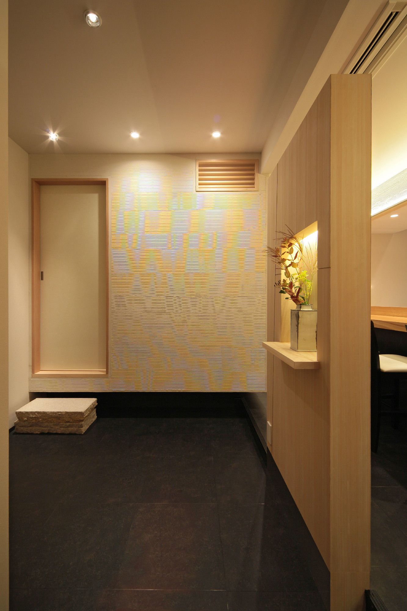 小上がり室入り口