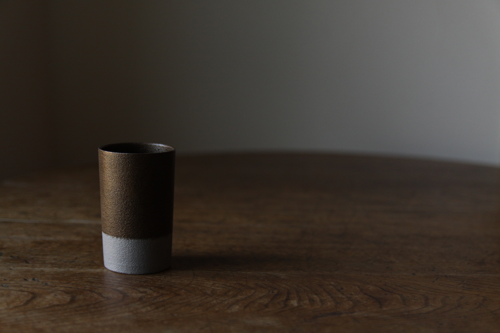 木曽漆塗り
底面の楕円から口元の円へ
・ぐい呑み