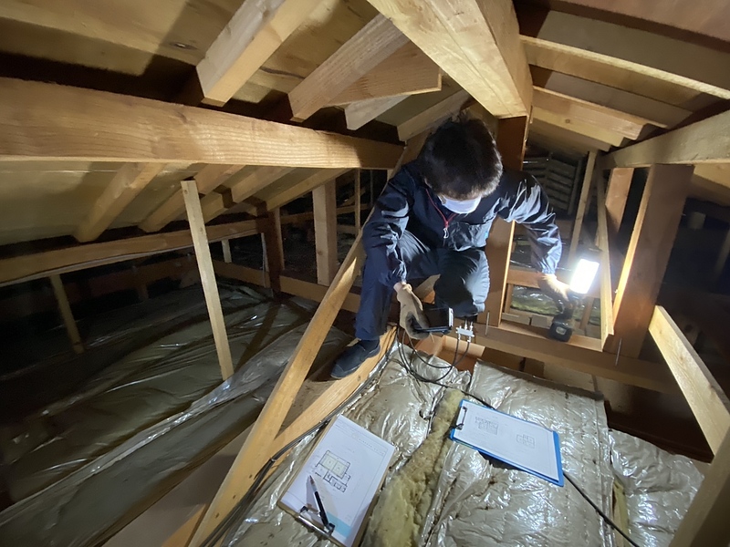 小屋裏の調査イメージ 小屋裏の調査イメージ
