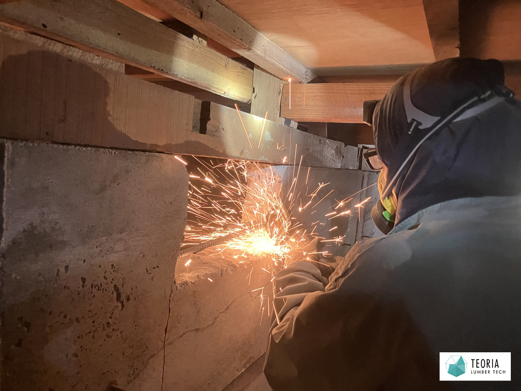 【ハツリ工事中】鉄筋を切断