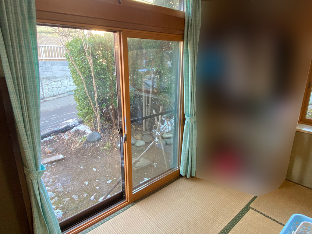 掃き出し窓に内窓を設置しました。