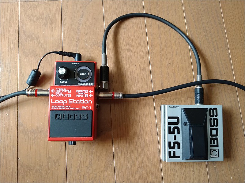 BOSS RC-1 と BOSS FS-5U