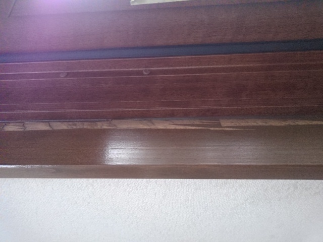 今日は長野で住宅玄関ドア枠の養生テープによる剥がれの補修 リペア修理でした インテリアコーディネーター 吉川智幸 マイベストプロ信州