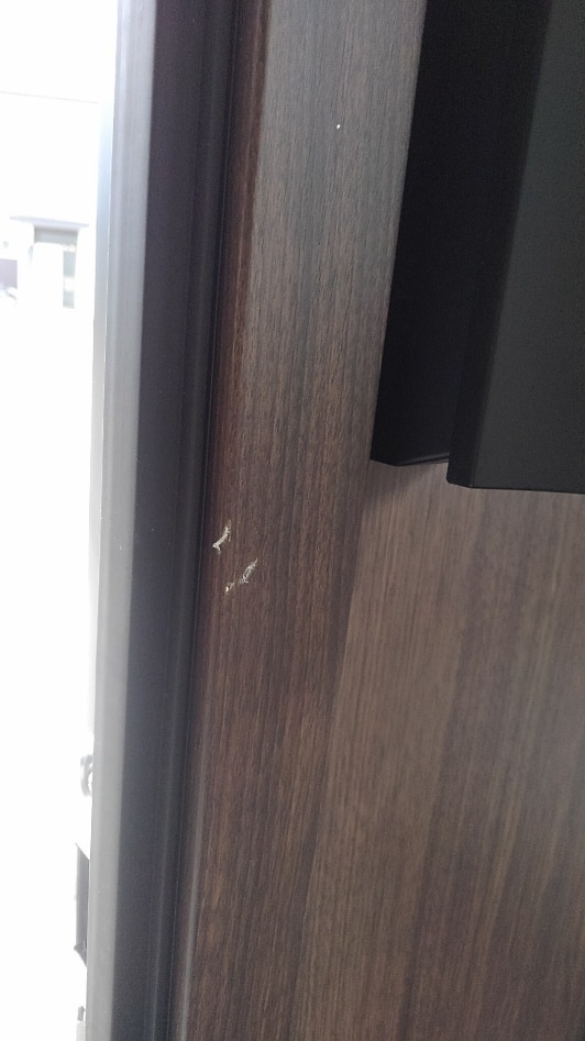 今日は長野でアルミ製玄関ドアのキズ 剥がれ補修 リペアでした インテリアコーディネーター 吉川智幸 マイベストプロ信州