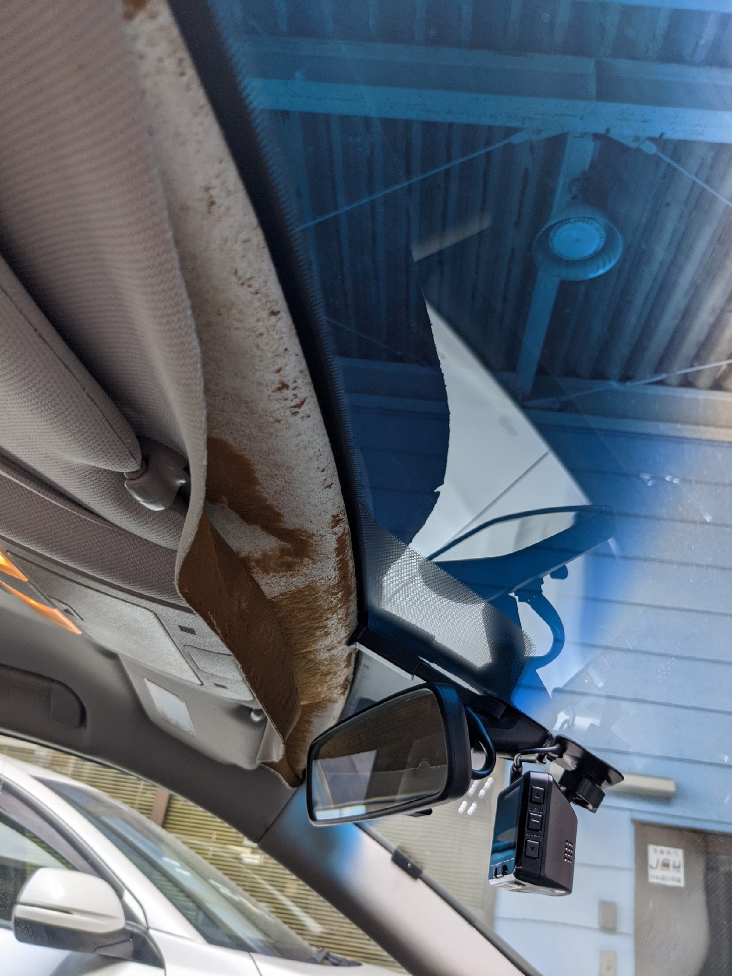 今日は長野で車の天井布剥がれの補修 リペアでした インテリアコーディネーター 吉川智幸 マイベストプロ信州