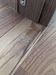 今日は長野で新築住宅の床フローリングのキズ、根太ボンド跡の補修、リペアでした。