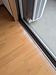 今日は長野で中古アパートの床フローリング掃き出し部の色あせ変色補修、リペアでした。