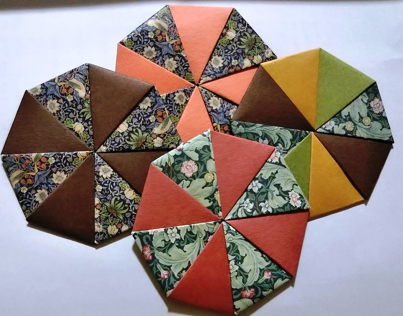 モーリス柄のコースター