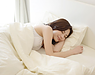 寝ている間に脳をキレイにデトックスするためには、どの向きで寝たら良い？？