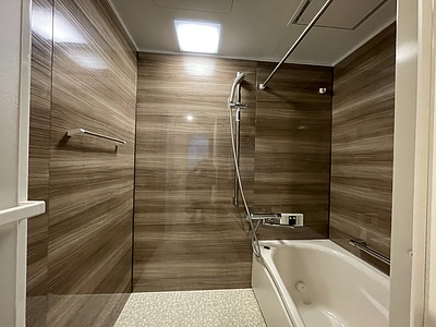 大分市明野天然町マンションにてユニットバス・トイレ1day工事終わりました。ありがとうございます。