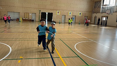 楽しみながら競わせること