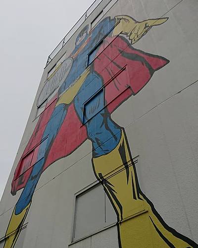 熊本市内　壁画　スマイルマン2