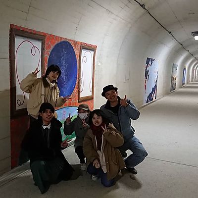 恋叶トンネルアート：大分県立芸術文化短期大学