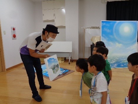 しいのみこども園・美術の時間・芳賀健太