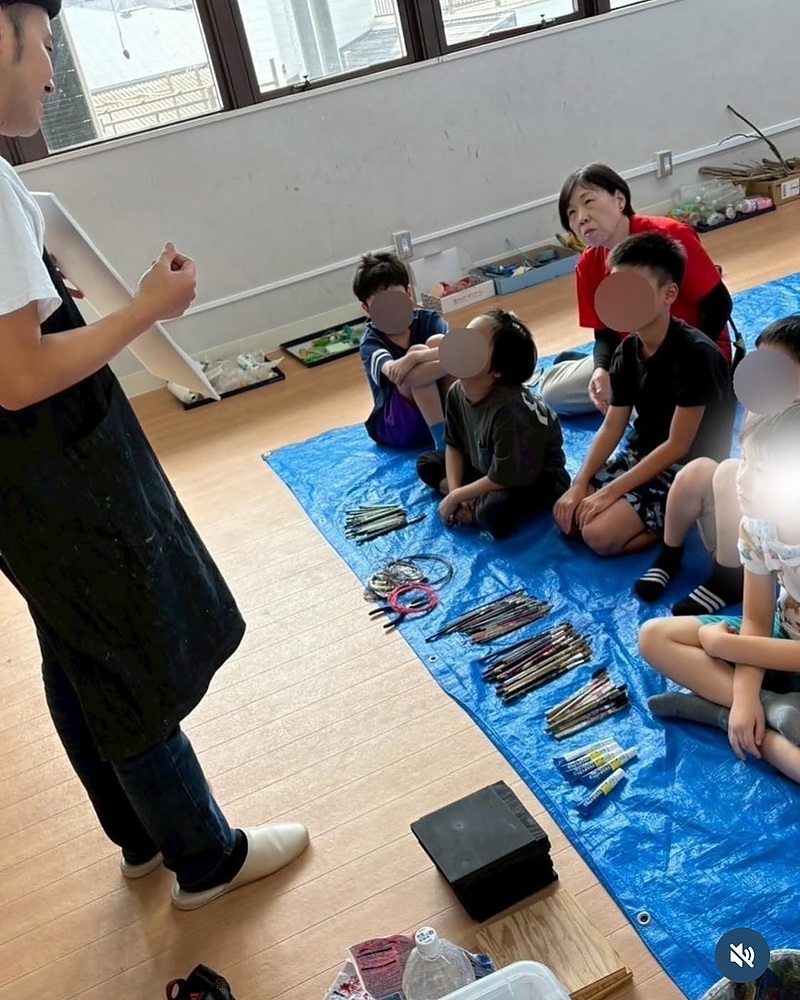 海洋プラゴミをアートに　空間ペインター芳賀健太