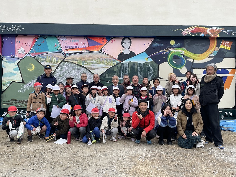 ななせアートスタジオ「地域と生きる壁画」　芳賀健太　空間ペインター