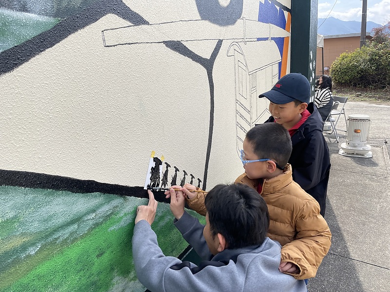 壁画制作　ワークショップ　体験　野津原アート学校　空間ペインター芳賀健太
