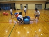 小学生の姿勢改善コンディショニング バランスボールで運動能力アップ 福本智恵子 マイベストプロ岡山