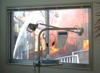 出火中の写真(診療室の窓から)