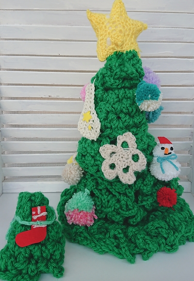 ジュニアニット教室　毛糸で編んだクリスマスツリー