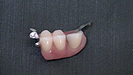 入れ歯を支える歯に負担が少ない入れ歯　「カチッと入れ歯」