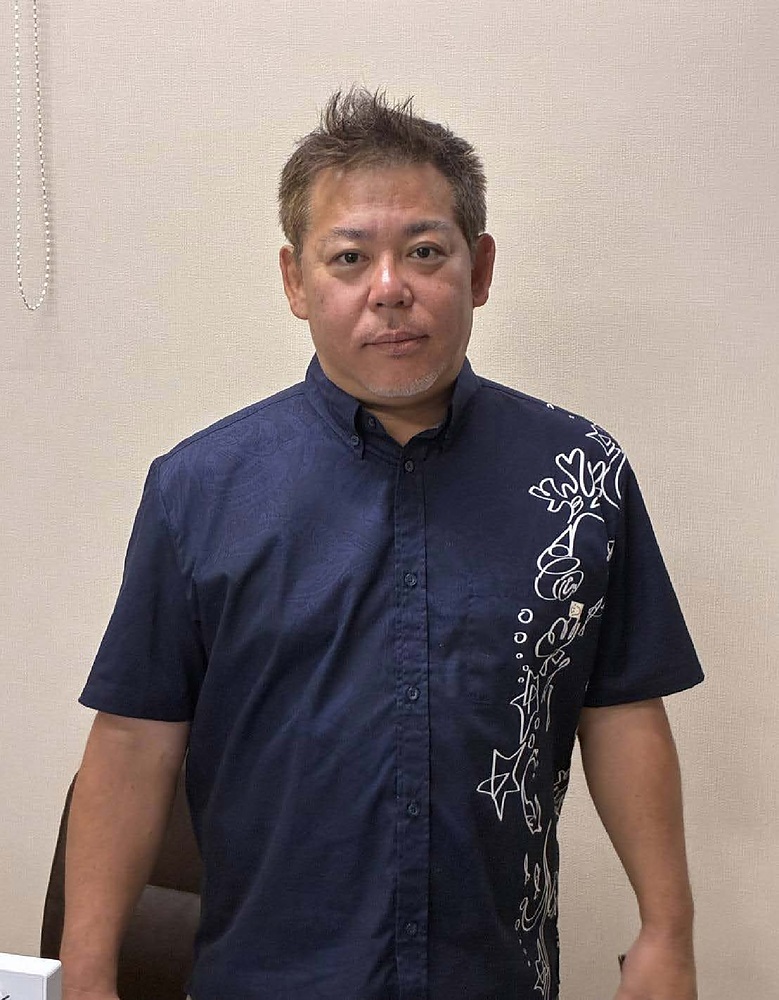 島袋偉 しまぶくろすぐる