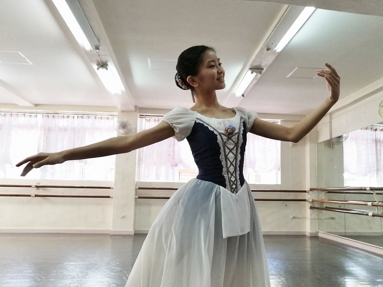 沖縄バレエの県代表に選ばれた。