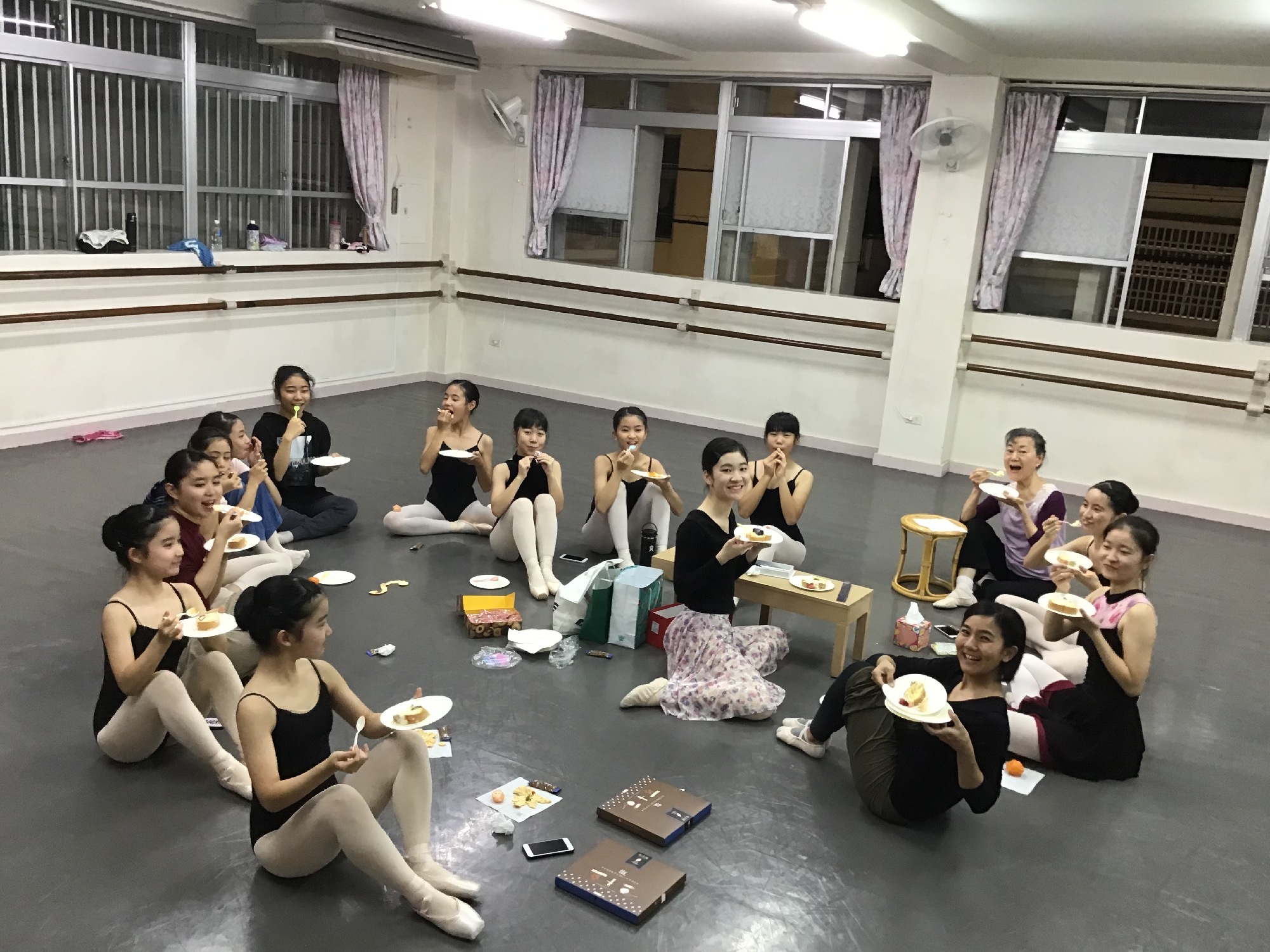 南条幸子バレエ教室でお誕生会。