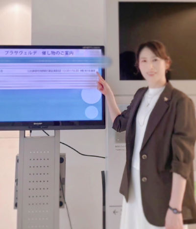 【外見の戦略】女性営業職の味方！「服の明るさ」で信頼も親近感をコントロールする外見戦略