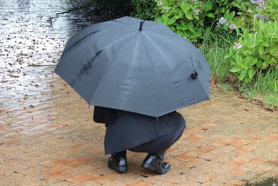 知らないと損をする「梅雨の睡眠」 ～ 梅雨時の眠れない対策4つ ～
