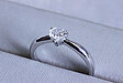 ハート型のダイヤモンドはシンプルなデザインへのリフォームが人気です。