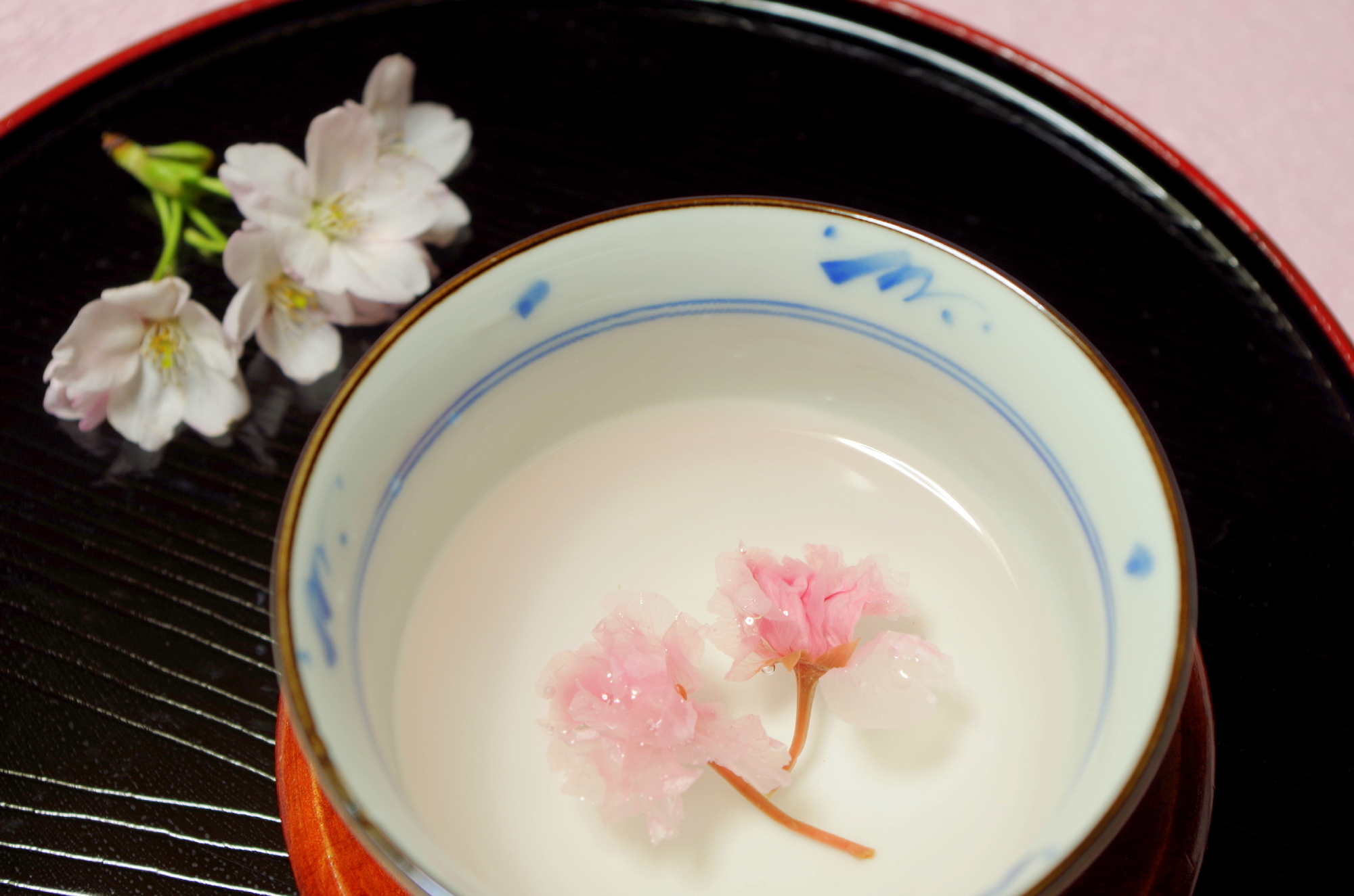 大人の教養6 結婚式 桜湯について 桜の花を塩漬けにして 御白湯を入れたもの マナー講師 石田宙子 マイベストプロ大阪