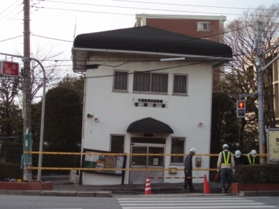 地盤が弱いと免震住宅は普通の家より危険になります