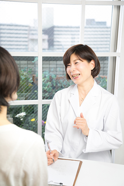 お酒を飲むと眠くなる、甘いものが欲しくなるのはなぜ？