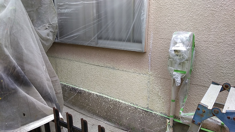 外壁塗装が剥がれて雨漏り