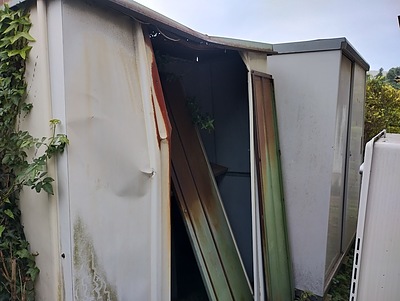 物置の解体と移設　日高市