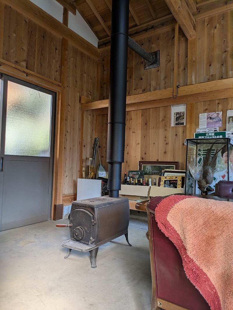 あきる野市薪ストーブ煙突工事